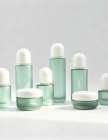 Skin Care Green Empty 30ml 50ml 100ml 120ml Glass Bottle and Jar Set for Body Lotion Spray Cosmetic Packaging