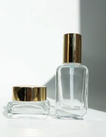 Luxury Cosmetic Packaging Bottle Black Gold Custom Skincare Lotion Serum Bottle 30ml 50ml 100ml Glass Bottles and Jars Set