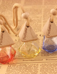 8ML Square and Triangle Shaped Bottle Empty Car Perfume Hanging Car air Freshener Perfume Diffuser Bottle Natural Wooden Cap