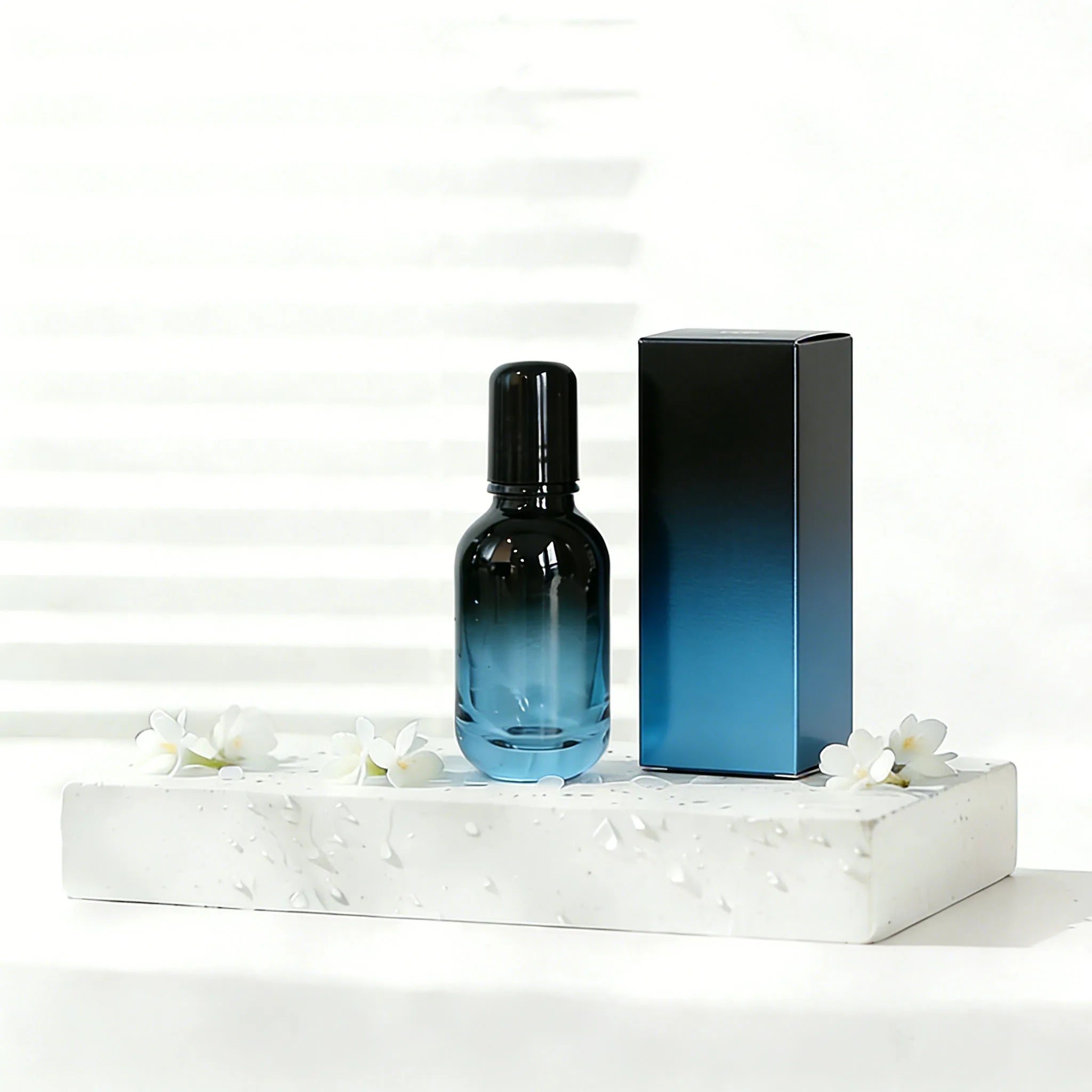 Luxury Blue Gradient Glass Roll on Bottles 10ml 30ml 50ml Leakproof Bottles for Perfume With Custom Paper Boxes