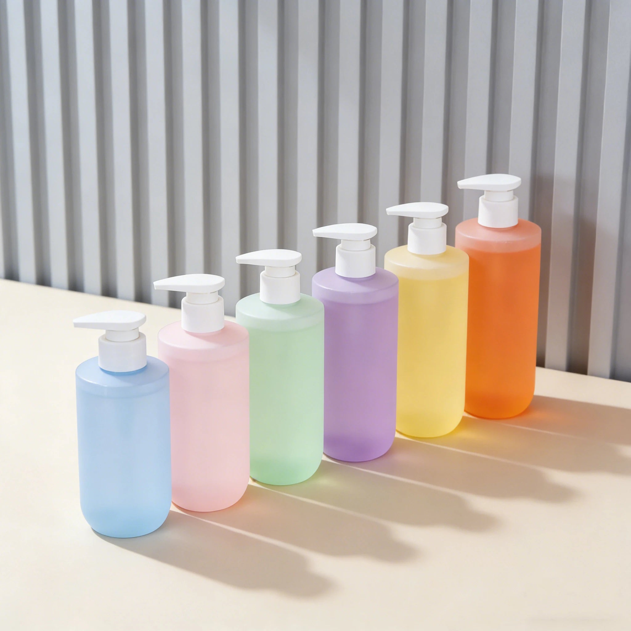 Luxury 250ml 350ml 8oz Round Shoulder clear Plastic Cosmetic Essential Oil Hair Care Bottles Set - 图片 6