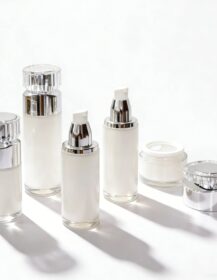 Custom 15ml 30ml 50ml 100ml 15g 20g 30g 50g White Acrylic Cream Jar Lotion Pump Oil Bottle for Skin Care Cosmetic Packaging