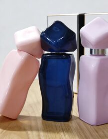 High Quality 30ml Customized Logo Irregular Shape Empty Glass Candy Color Cosmetic Packaging Spray Perfume Bottles