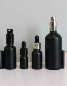 Wholesale Custom 5ml 10ml 15ml 20ml 30ml 50ml 100ml Black Round Boston Glass Essential Oil Glass Spray Dropper Bottle