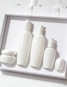 Unique Elegant Premium Glass Cosmetic Bottles with Lotion Pump for Skin Care Serum 30ml 50ml 100ml Packaging