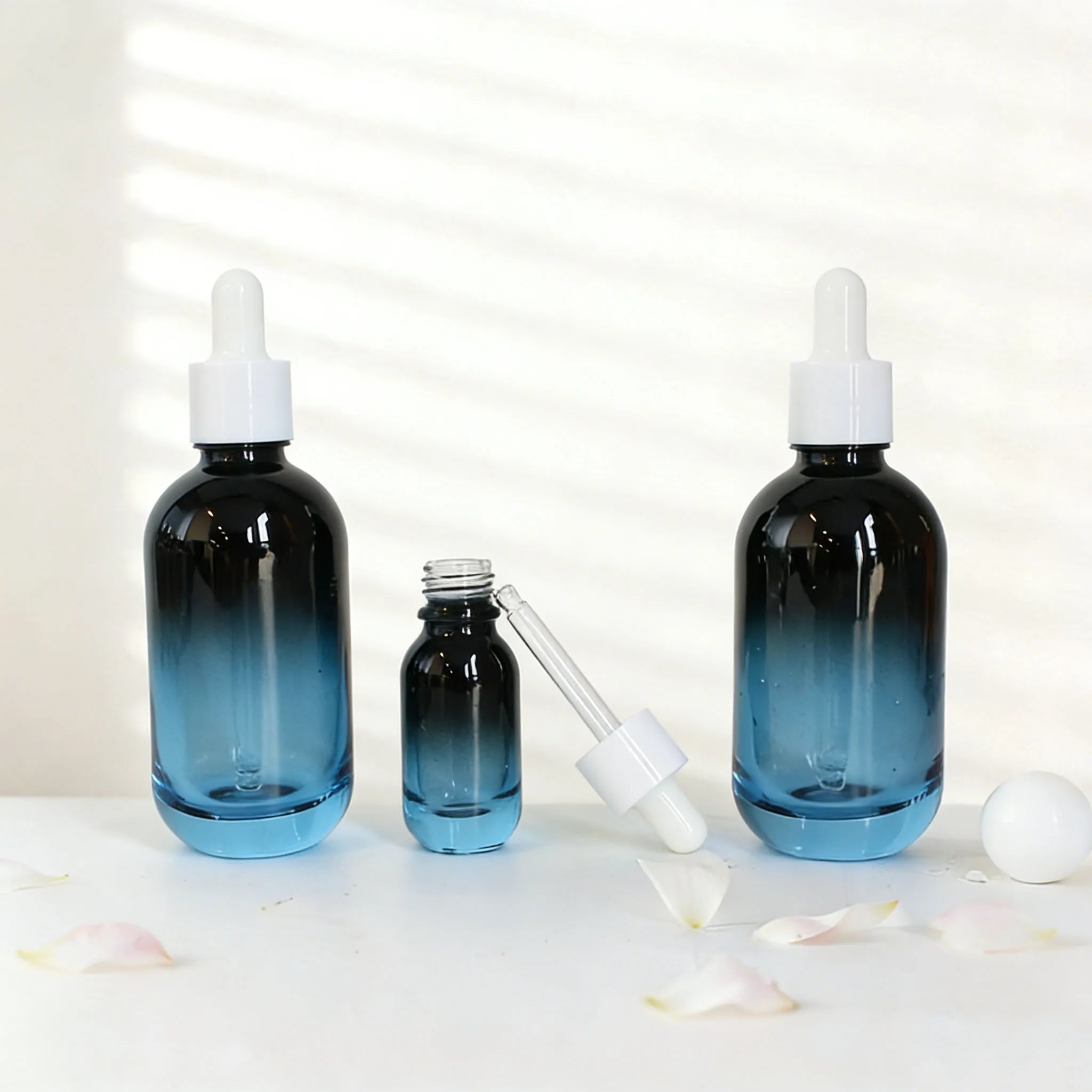Gradient Blue Glass Dropper Bottles 10ml 30ml 50ml Reusable Empty Bottles for Essential Oil Skincare Serum Cosmetic Packaging - 图片 4