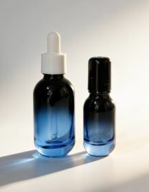 Luxury Matte Gradient Blue Glass Bottles with Dropper Eco Friendly Cosmetic Packaging for Essential Oils and Serums LZF
