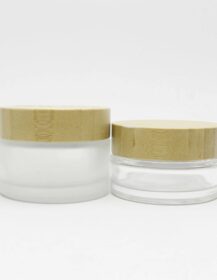 Hot Selling Glass Scrub Body Butter Container 50g 100g Cosmetic Frosted Jar Glass with Bamboo Lid Cosmetic Skincare Cream Jars