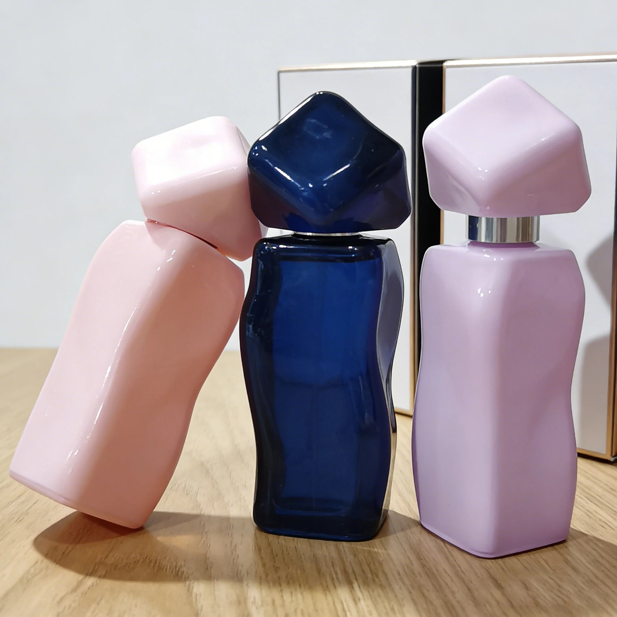 High Quality Luxury Customization 30ml Black White Yellow Purple Pink Multi-color Glass Perfume Bottles for Perfume - 图片 3