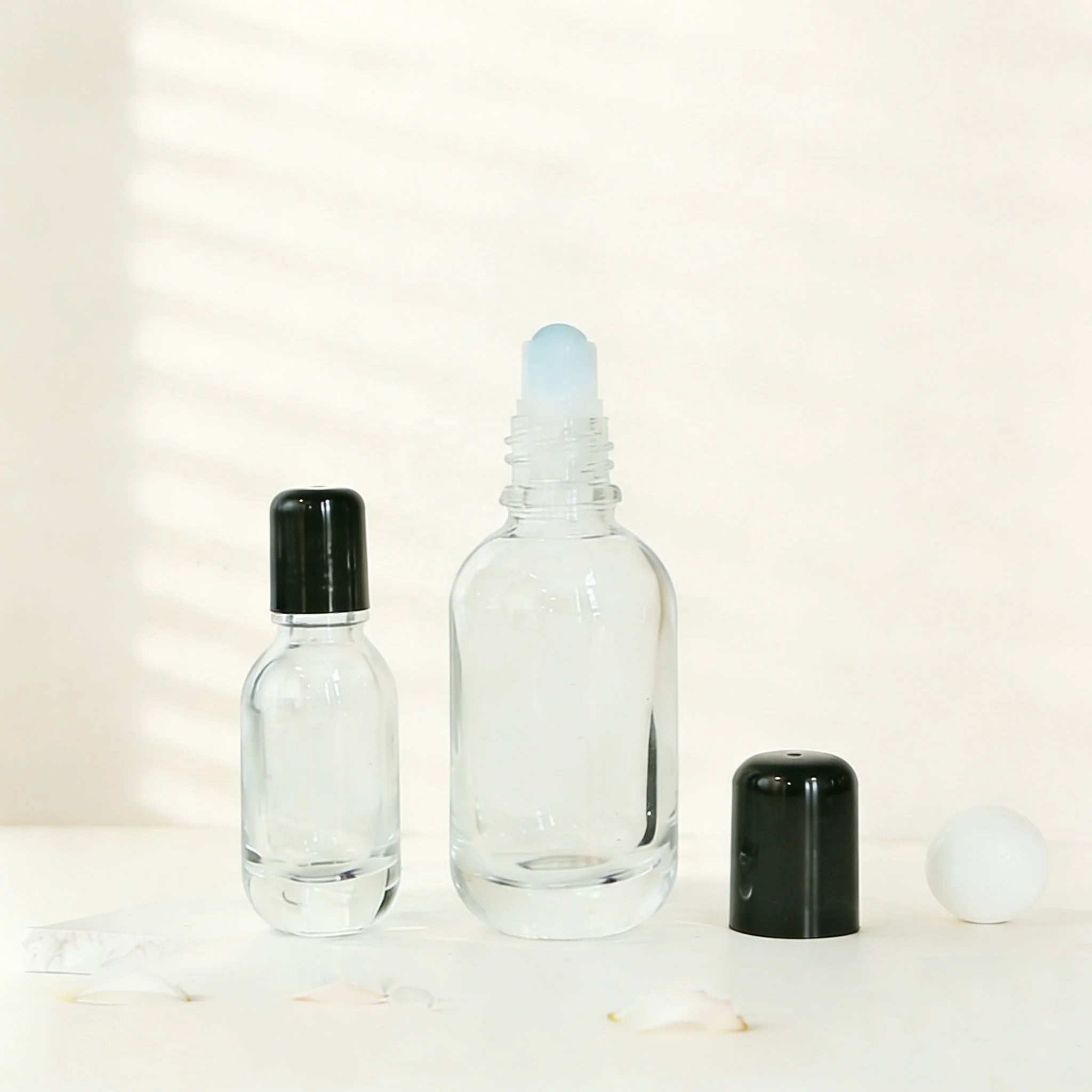 Refillable Clear Glass Roller Bottles 10ml 30ml 50ml Empty Roll on Bottles for Essential Oil Perfume Cosmetic Packaging - 图片 5