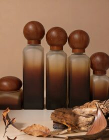 Luxury 40ml-120ml Frosted Refillable Glass Pump Bottle Wooden Lid Silk Screen Printed for Skin Care Body Oil Face Serum