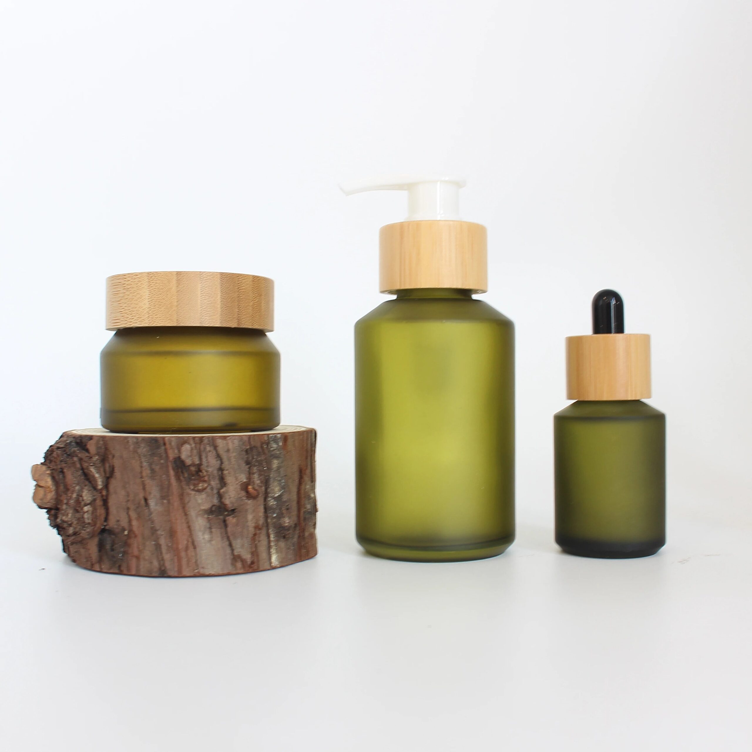 Luxury Bamboo Cosmetic Packaging Set Slanted Shoulder Glass Bottle with Bamboo Pump Dropper for Skin Care - 图片 2