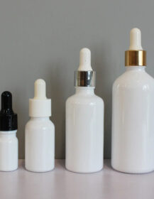 New Style 10ml 15ml 30ml 50ml 100ml White Glass Dropper Bottle with Dropper Cap for Essential Oil Packaging