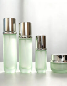 Luxury Set of Glass Cosmetic Bottles and Jars Makeup Package 40ml 100ml 120ml 50g