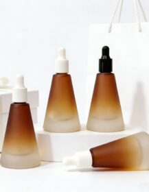 Hot Selling 15ml Emulsion Essence Bottle Empty Gradient Conical Thick Bottom Glass Dropper Essential Oil Bottle