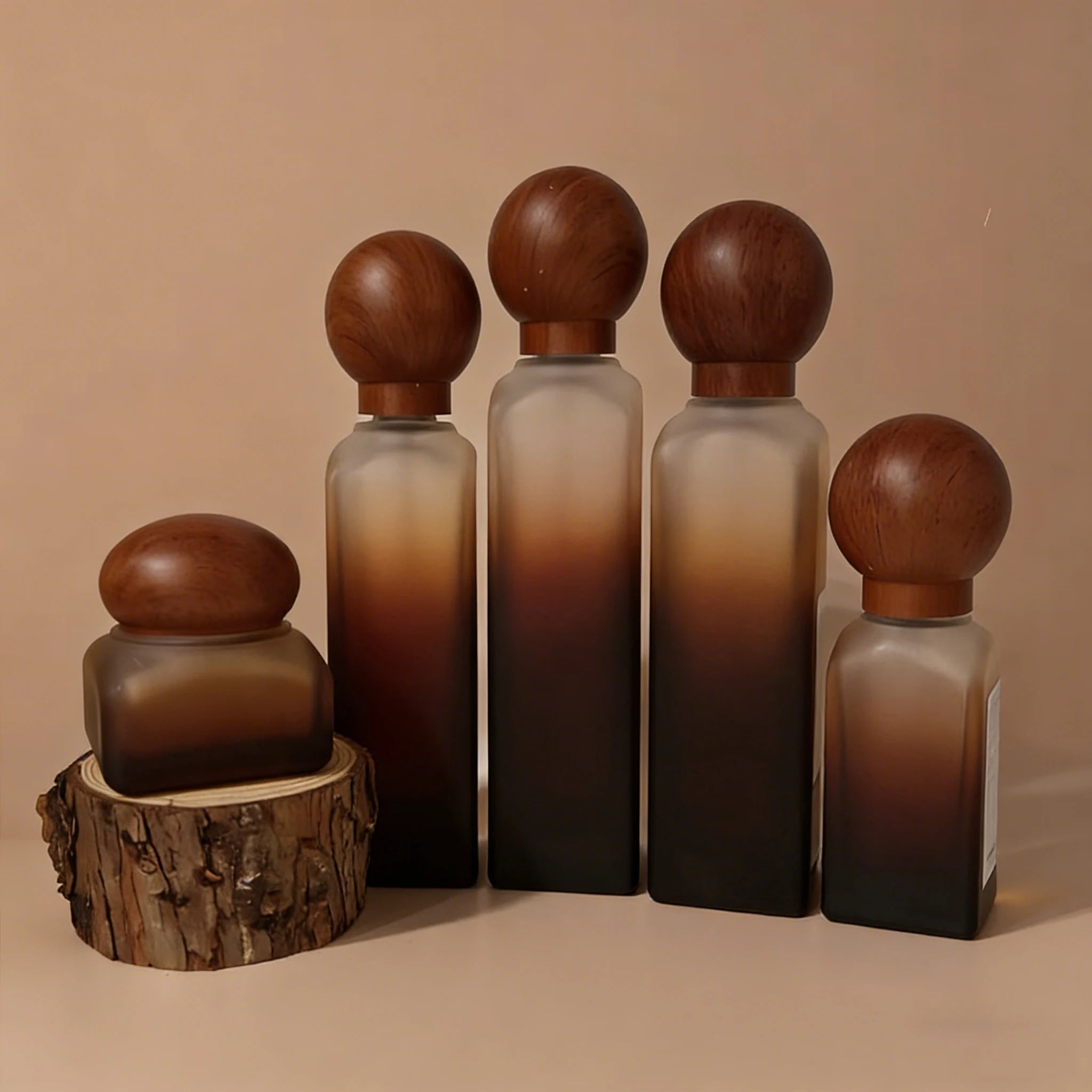 Empty Luxury Amber Round Glass Lotion Serum Pump Bottle with Matte Finish and Silk Screen Printing for Skincare Packaging - 图片 4