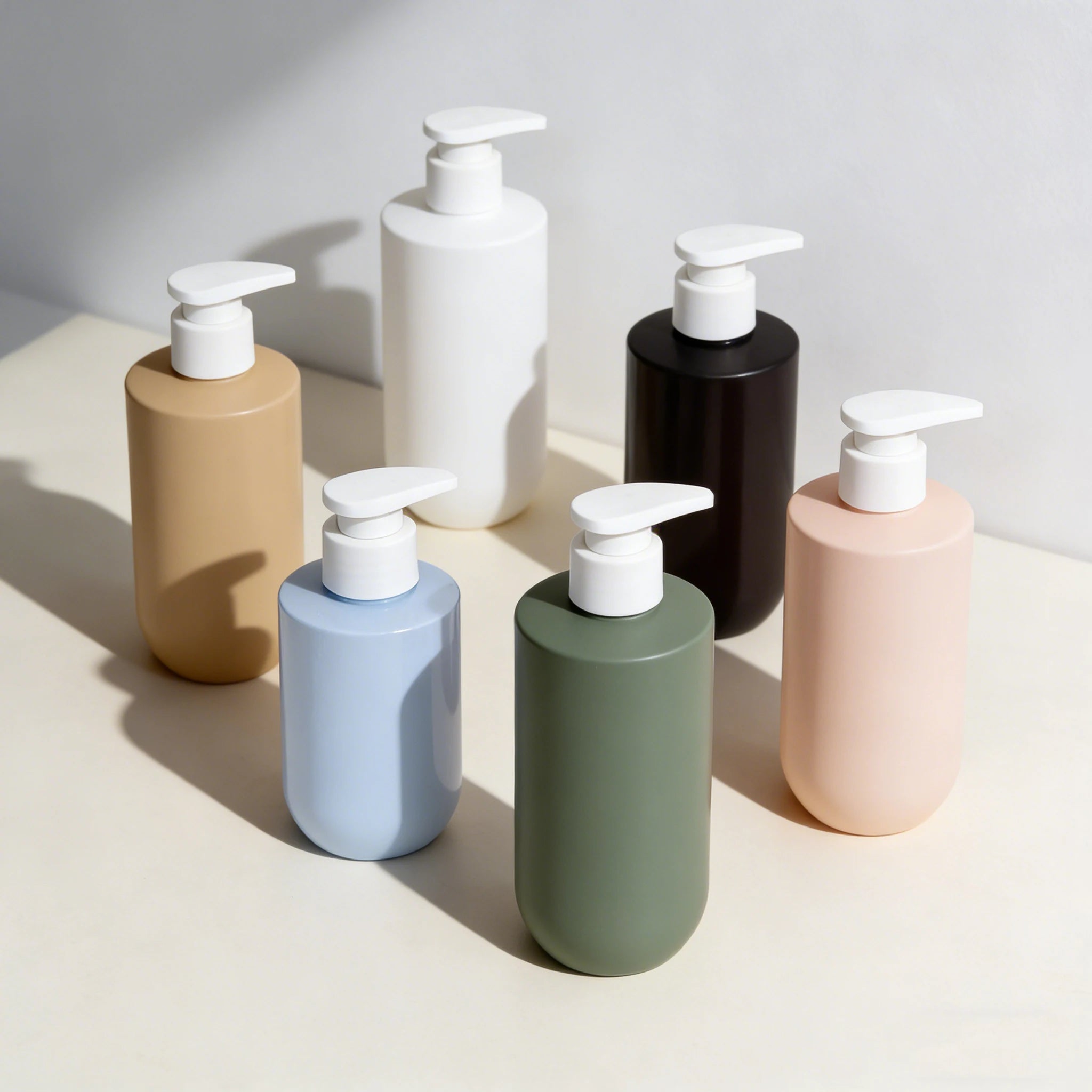 300ml 500ml White Press Pump Bottles Refillable Plastic Containers for Shampoo Body Wash Face Wash Conditioner Silk Screen - 图片 4
