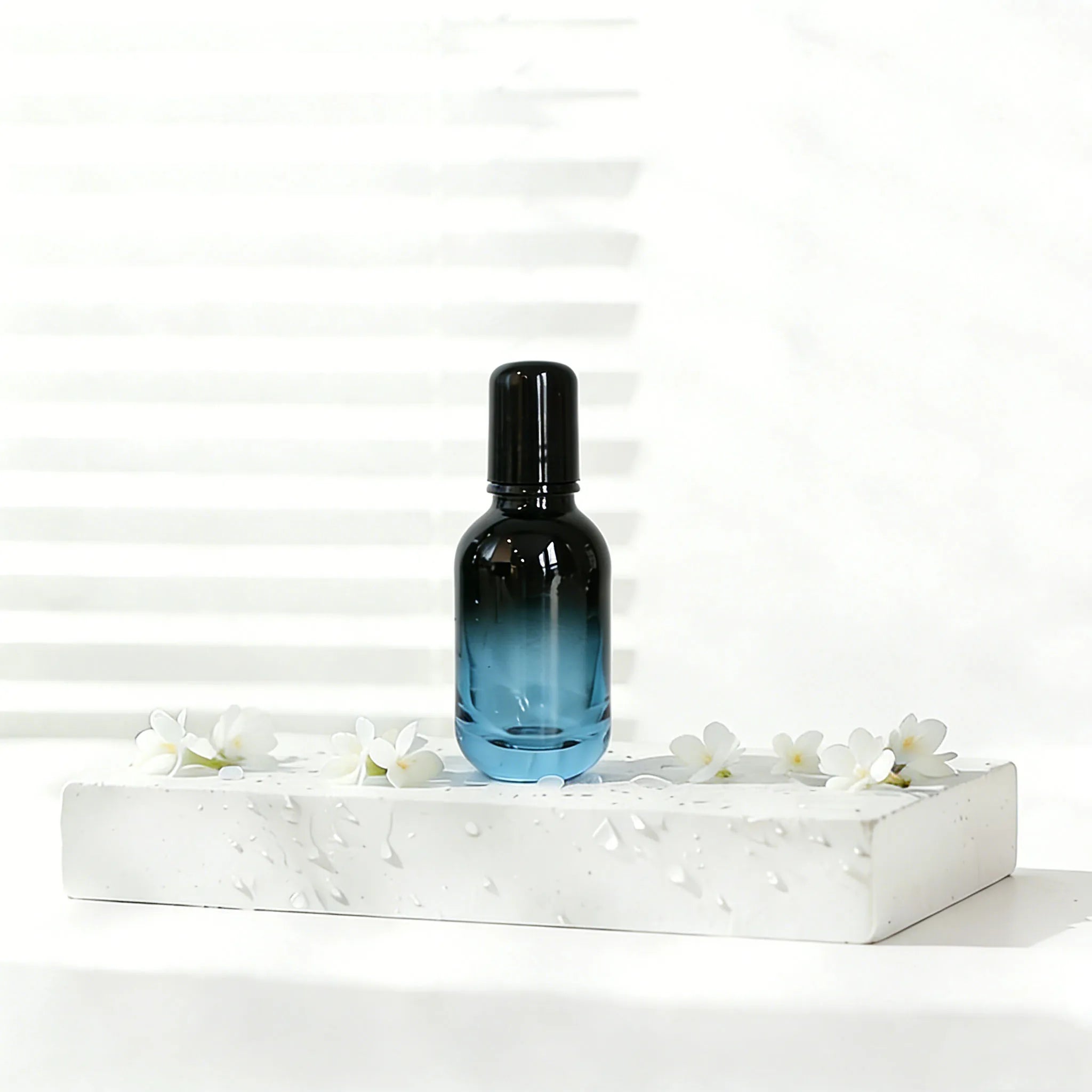 Luxury Blue Gradient Glass Roll on Bottles 10ml 30ml 50ml Leakproof Bottles for Perfume With Custom Paper Boxes - 图片 4