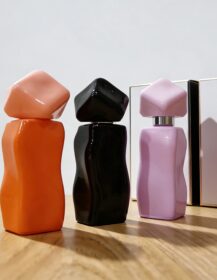 New Arrival Portable 30ml Glass Water Wave Perfume Spray Bottle with Pump for Cosmetic Serum & Essential Oil Storage