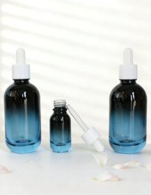 Wholesale Blue Gradient Glass Dropper Bottles 10ml 30ml 50ml Leakproof Refillable Bottles for Cosmetic Serum Essential Oil