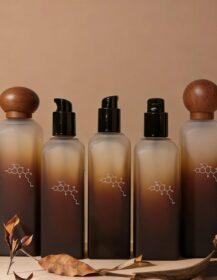 High-End Cosmetic Packaging  Glass Pump Bottles with Wood Grain Caps for Serum/Lotion/Cream 40ml/100ml
