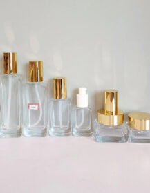 Custom Cosmetic Packaging Set Glass Jar 30g 50g Cosmetic 1oz 4oz Serum Glass Pump Bottle 30ml 50ml 100ml 120ml