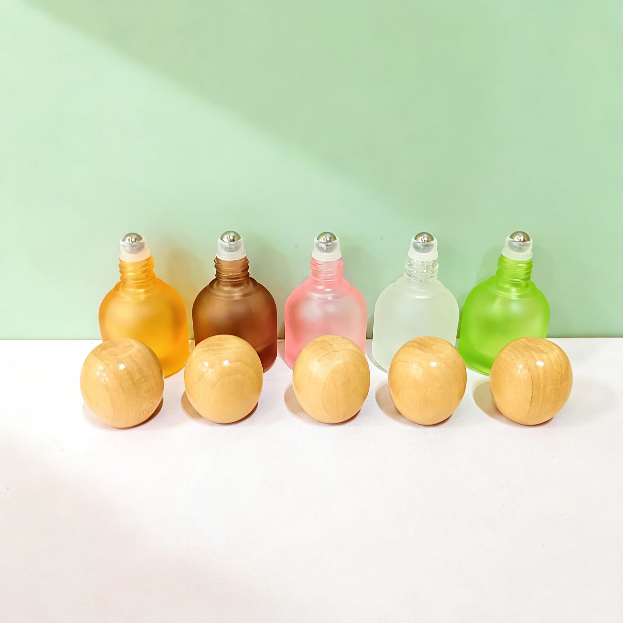 Unique 10ml Frosted Glass Roll on Bottle with Roller for Perfume Oil Eye Cream Message Packaging - 图片 4