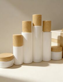 Wholesale 20ml/30ml/60ml/100ml/120ml/20g/30g/50g Glass Spray Bottles Lotion Pump Cream Jars Skin Care Serum
