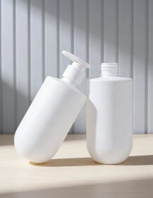High Quality 300ml 500ml Skin Care Packaging Personal Care Dispenser Cosmetic Frosted HDPE Plastic Shampoo Pump Empty Lotion