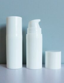 OEM Custom Empty Luxury Airless Lotion Cream Cosmetic Bottle Lotion Pump PP Plastic Black Skin Care Serum Face Mask Shampoo