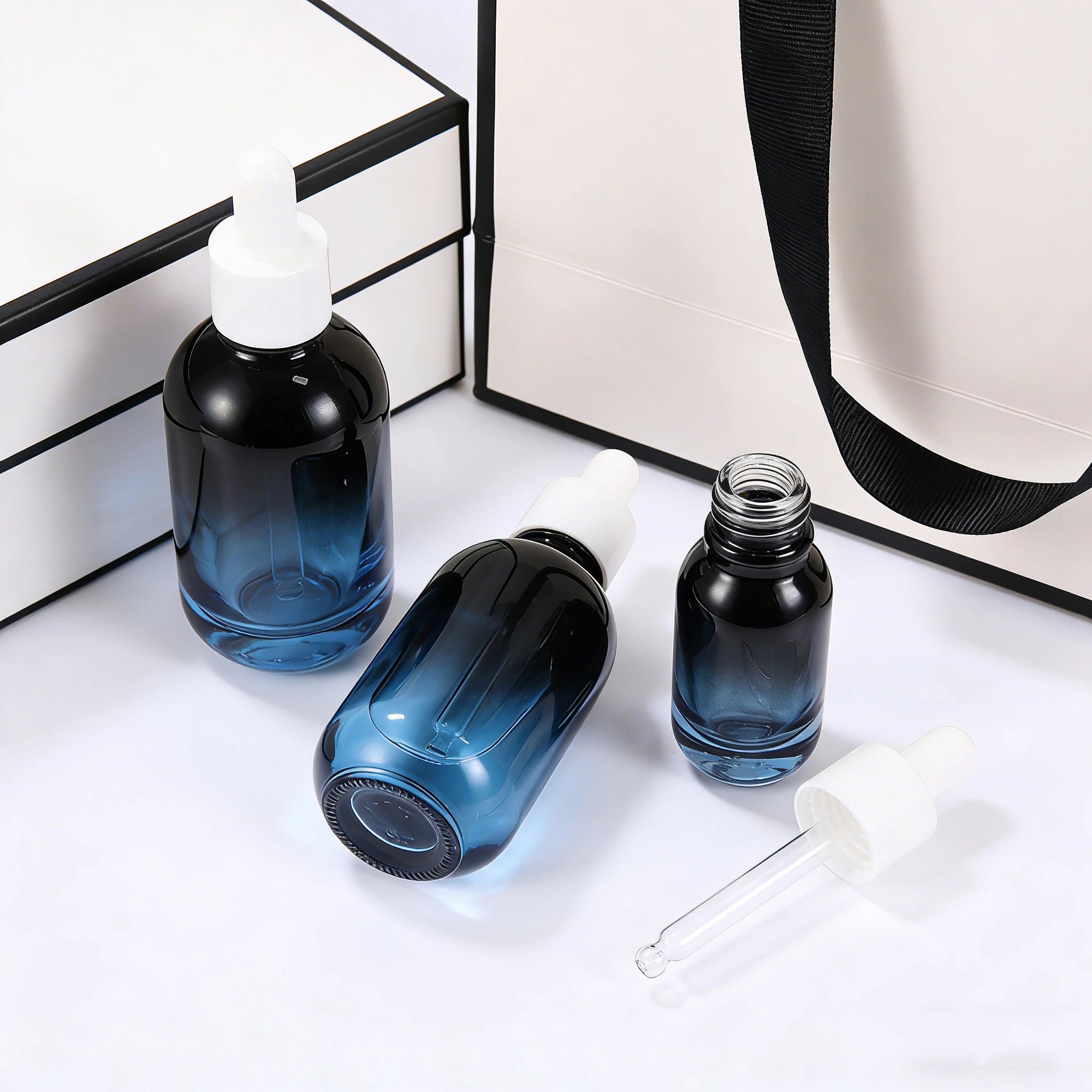 Custom Empty 10ml 30ml 50ml Thick Bottom Blue Gradient Dropper Round Glass Skin Care Serum Bottle with Cap - 图片 2