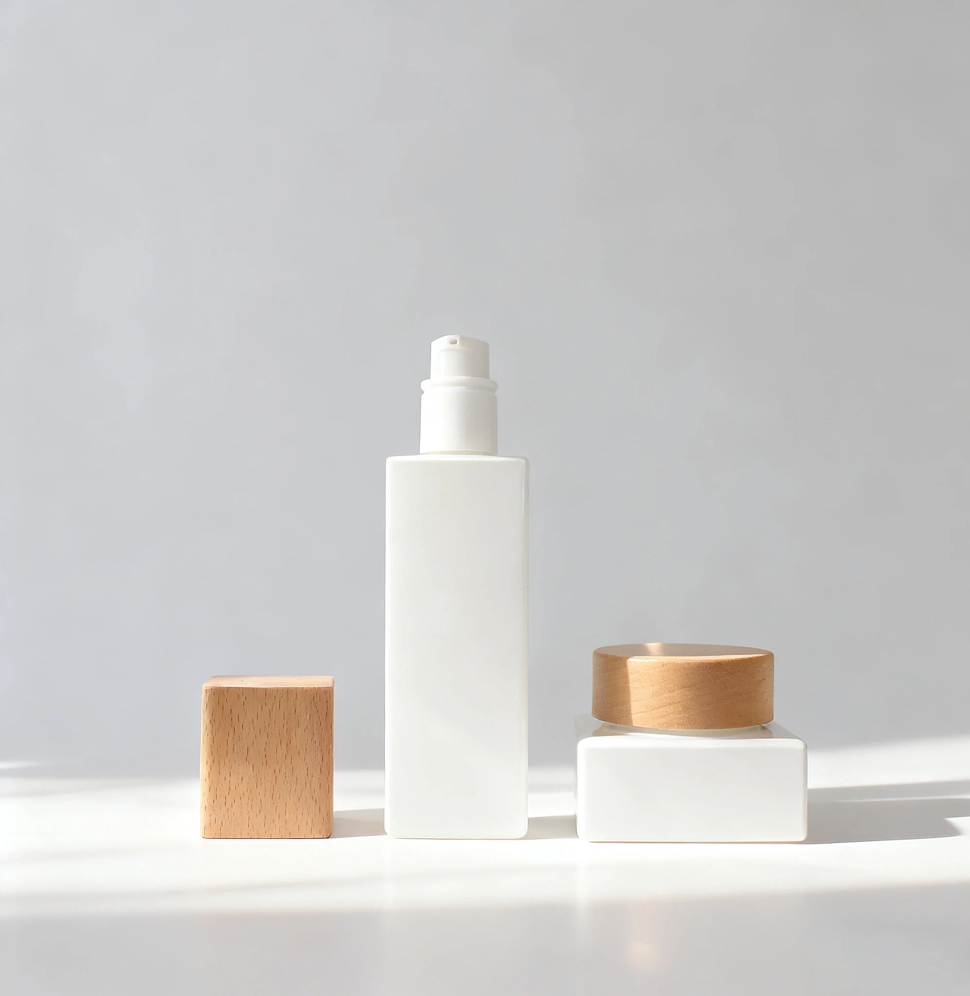 30ml 50ml 100ml White Cosmetic Lotion Pump Glass Bottle with Bamboo Lid for Serum and Cream Jar Packaging - 图片 3