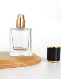 Empty Luxury square Premium Glass Perfume Spray Empty Bottle 30ml 50ml Wholesale Custom OEM