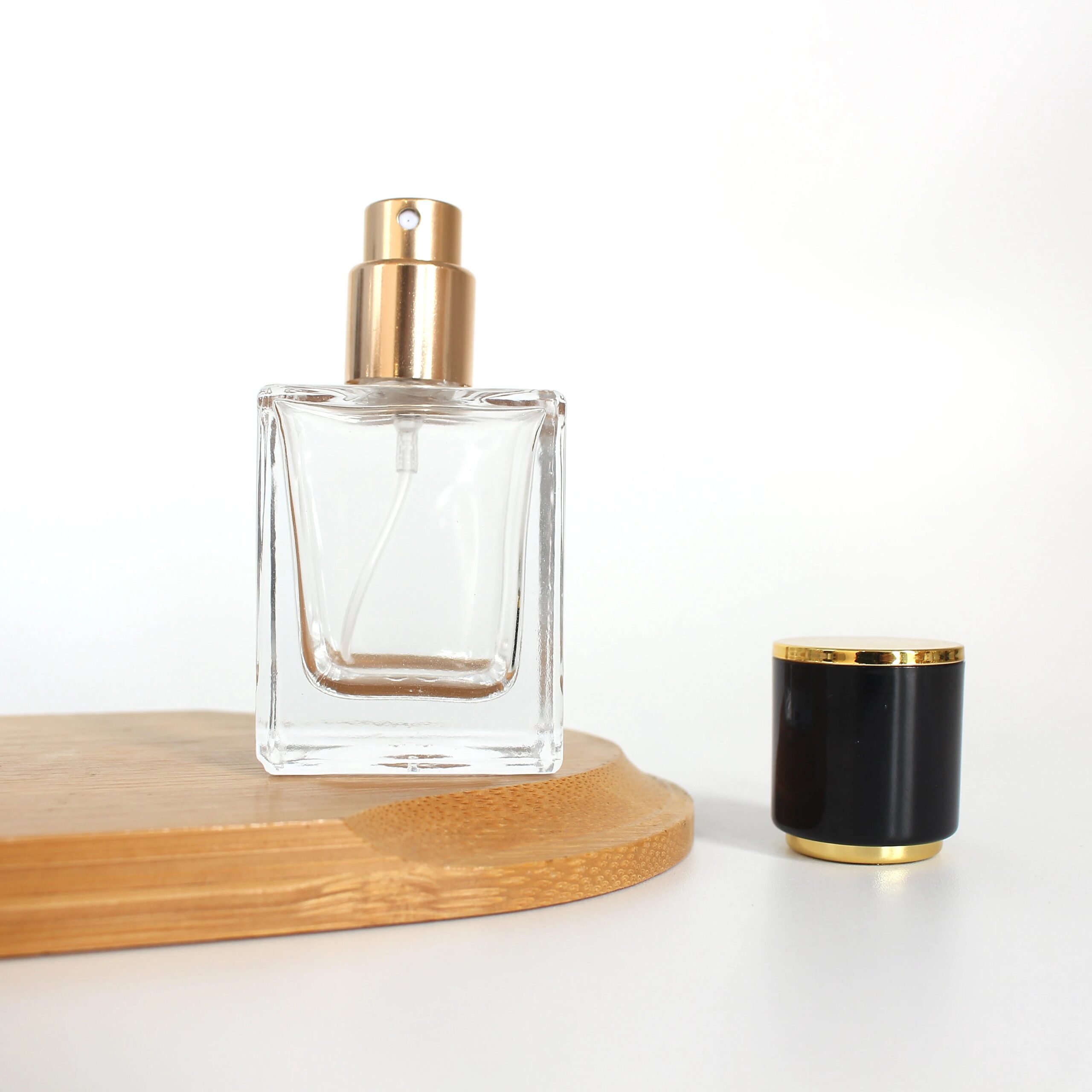 Empty Luxury square Premium Glass Perfume Spray Empty Bottle 30ml 50ml Wholesale Custom OEM