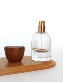 Cosmetic Package Walnut Wood Cap Fine Mist Sprayer Perfume Empty Glass Bottle 30ml 50ml with Box Packaging