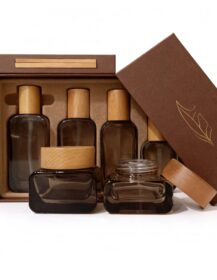 Custom 30ml 50ml 100ml 120ml Flat Square Lotion Pump Serum Oil Packaging Glass Bottle Set with Wood Lid Cosmetics Packaging