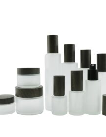 Luxury 20 30 40 50 60 80 100 120 150 ml Cosmetic Skincare Set Packaging Frosted Glass Spray Pump Face Serum Body Lotion Bottle