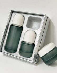 OEM Minimalist for Gold Frosted Glass Cosmetic Packaging Set 15ml 30ml Skin Care Serum Pump Bottles 888J