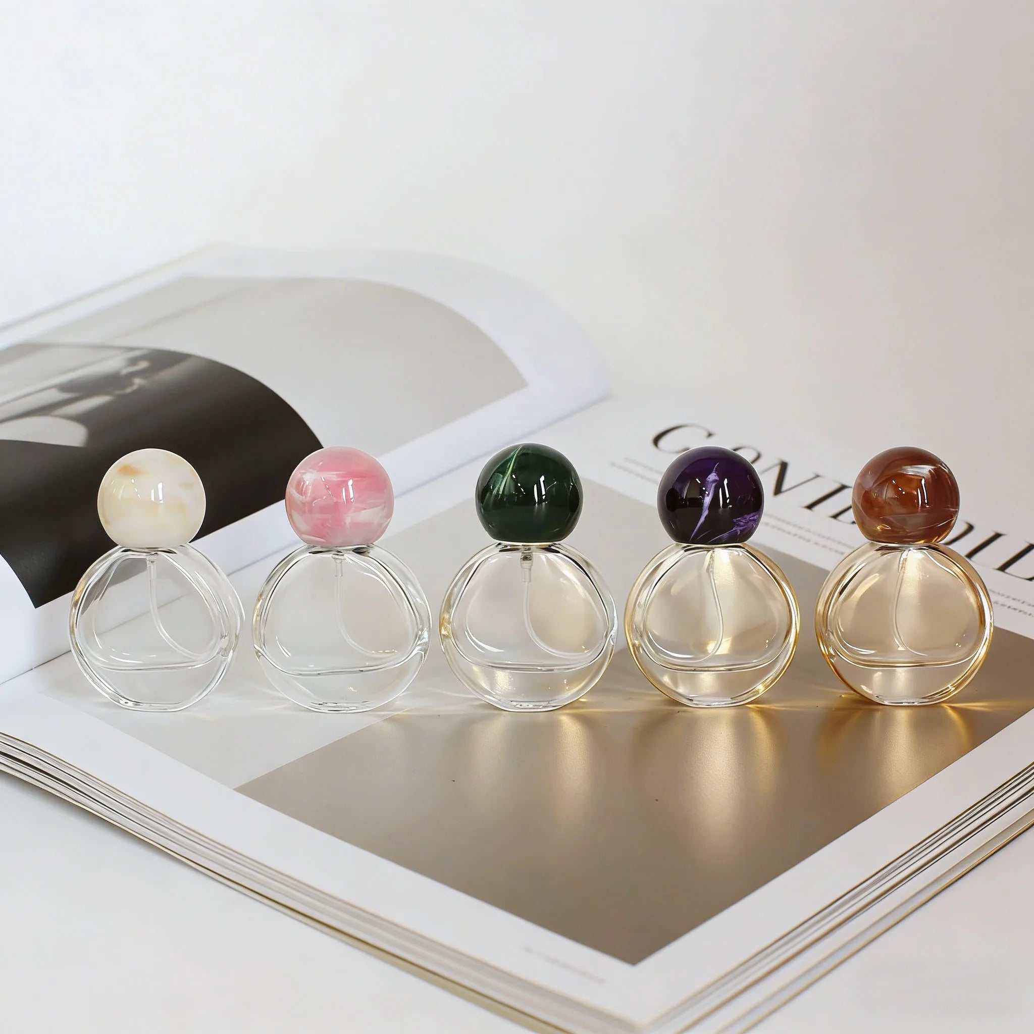 Wholesale 25ml Spherical Glass Perfume Bottle Custom Color Cap Refillable Perfume Container - 图片 2