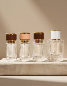 Luxury Clear Glass Perfume Bottles 20ml 30ml 50ml Refillable Empty Spray Bottles with Leather Cap for Fragrance Packaging