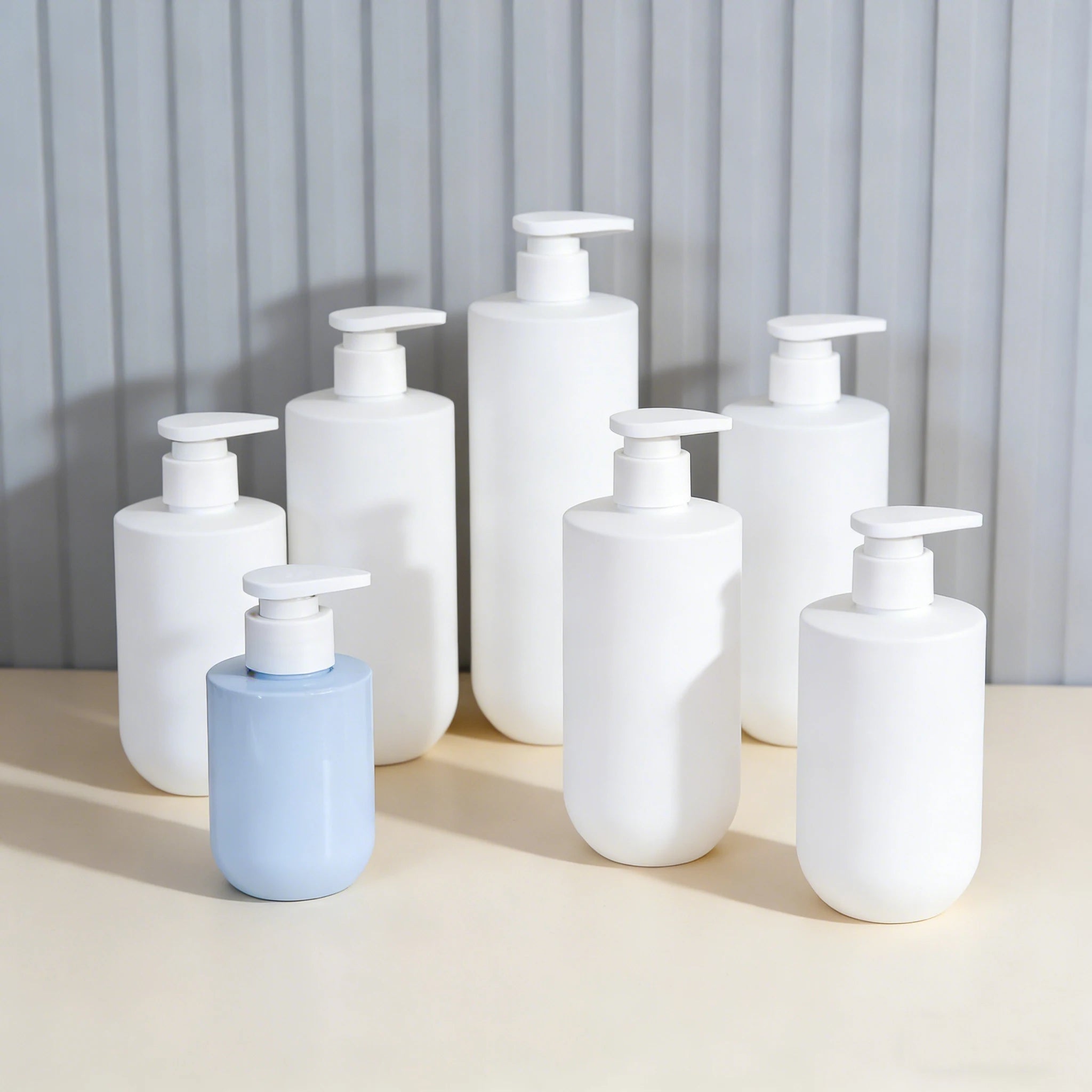 OEM Custom Empty Cosmetic Packaging HDPE Plastic 300ml Soap Dispenser Lotion Pump Bottle with Silk Screen Printing Gold Stamp