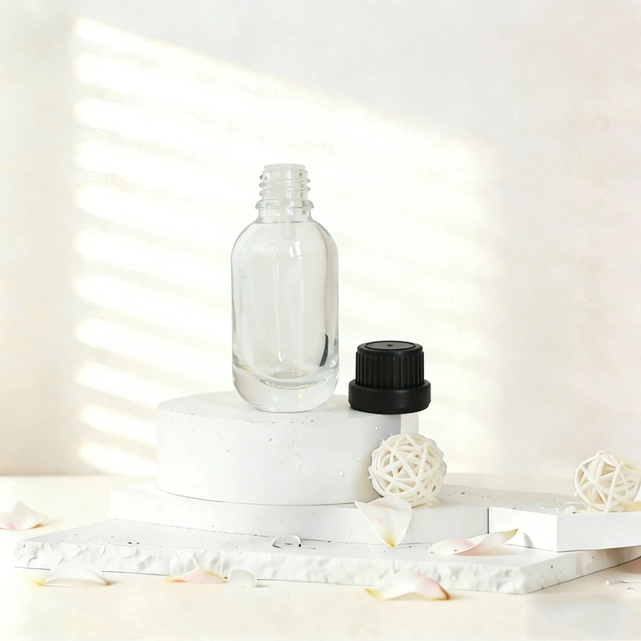 Wholesale Thickened Clear Glass Bottles 10ml 30ml 50ml Durable Empty Oil Bottles for Essential Oil Cosmetic Packaging - 图片 4