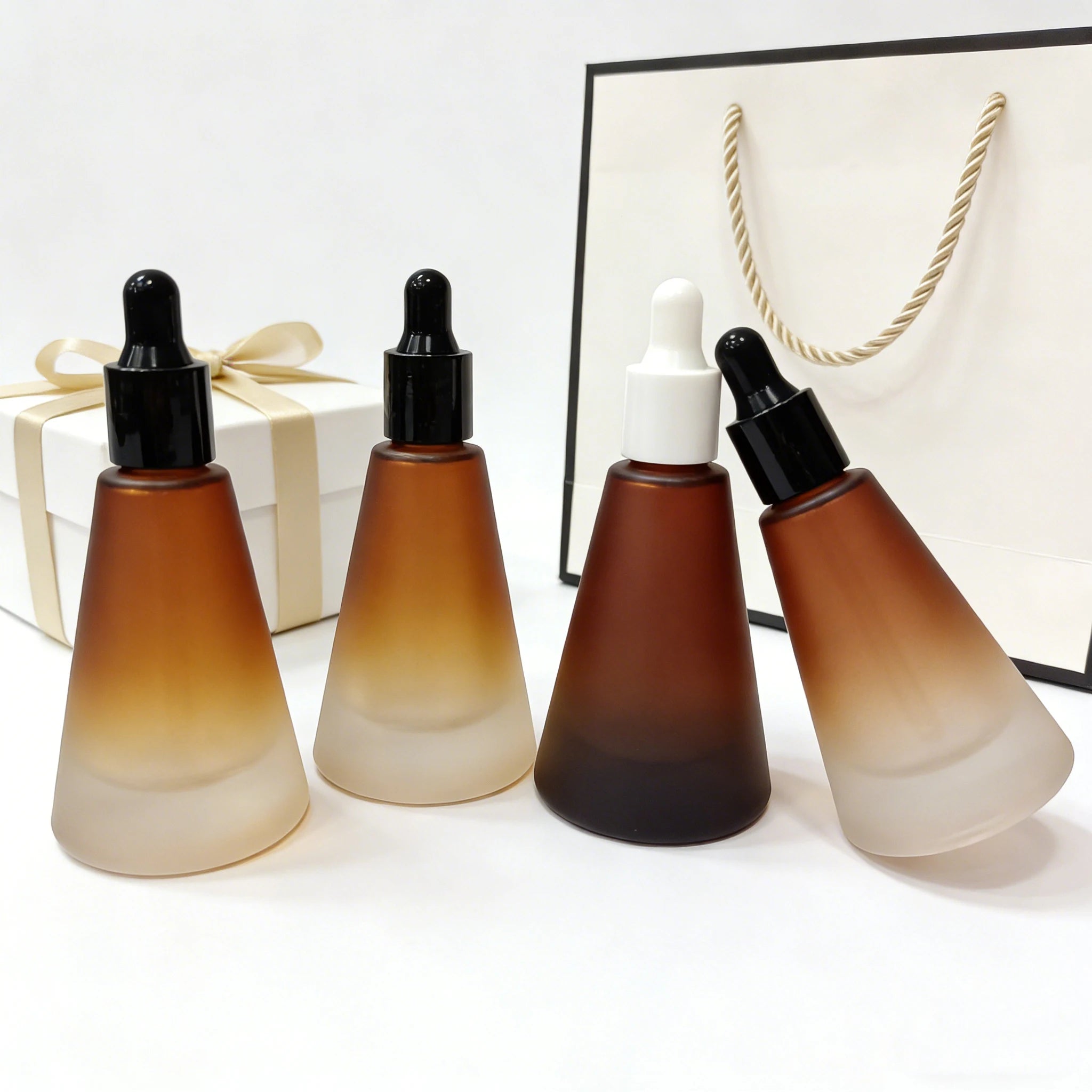 Wholesale 15ml Essential Oil Glass Bottle Empty Brown Frosted Glass Bottle with Dropper Lid for Cosmetic Packaging