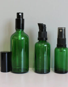 Hot Sale 5ml 10ml 15ml 20ml 30ml 50ml 100ml Green  Essential Oil Glass Mist Spray Lotion Bottles with Pump for Serum