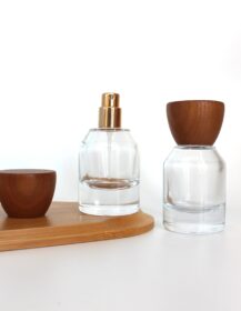 Thick Bottom Walnut Wood Cap Luxury Empty Perfume Oil Glass Sprayer Bottle with Fine Mist Spray 30ml 1oz