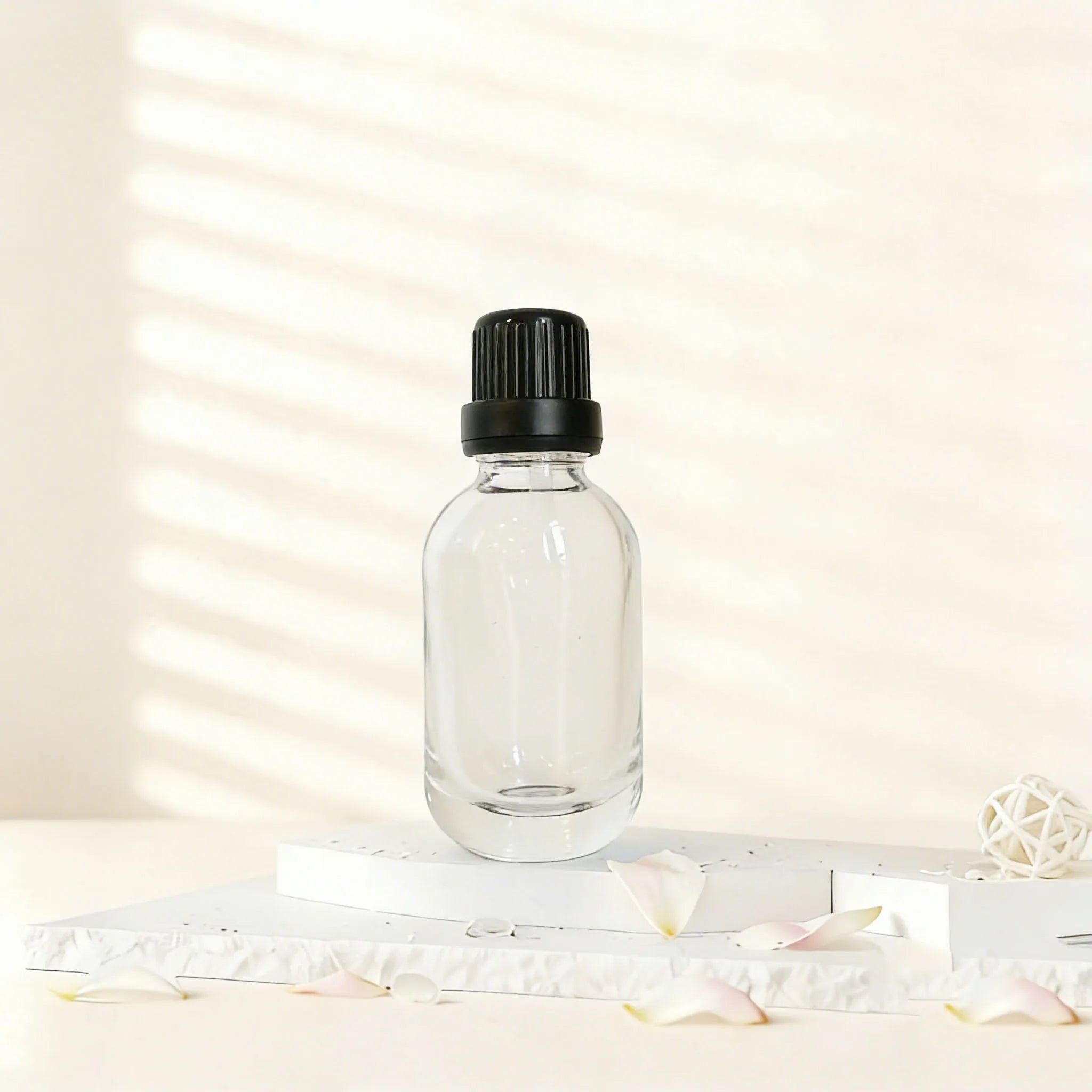 Wholesale Thickened Clear Glass Bottles 10ml 30ml 50ml Durable Empty Oil Bottles for Essential Oil Cosmetic Packaging