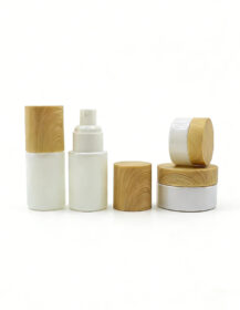 Hot Sale Cosmetic Packaging Set 20ml 30ml 60ml 100ml 120ml Glass Lotion Essential Bottle 20g 30g 50g Pearl White Glass Jar
