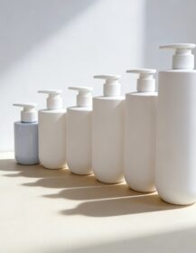 Wholesale Empty HDPE Plastic Shampoo Conditioner Bottles with Screw Cap Lotion Pump 500ml 16oz Baby Refillable Luxury Bottles