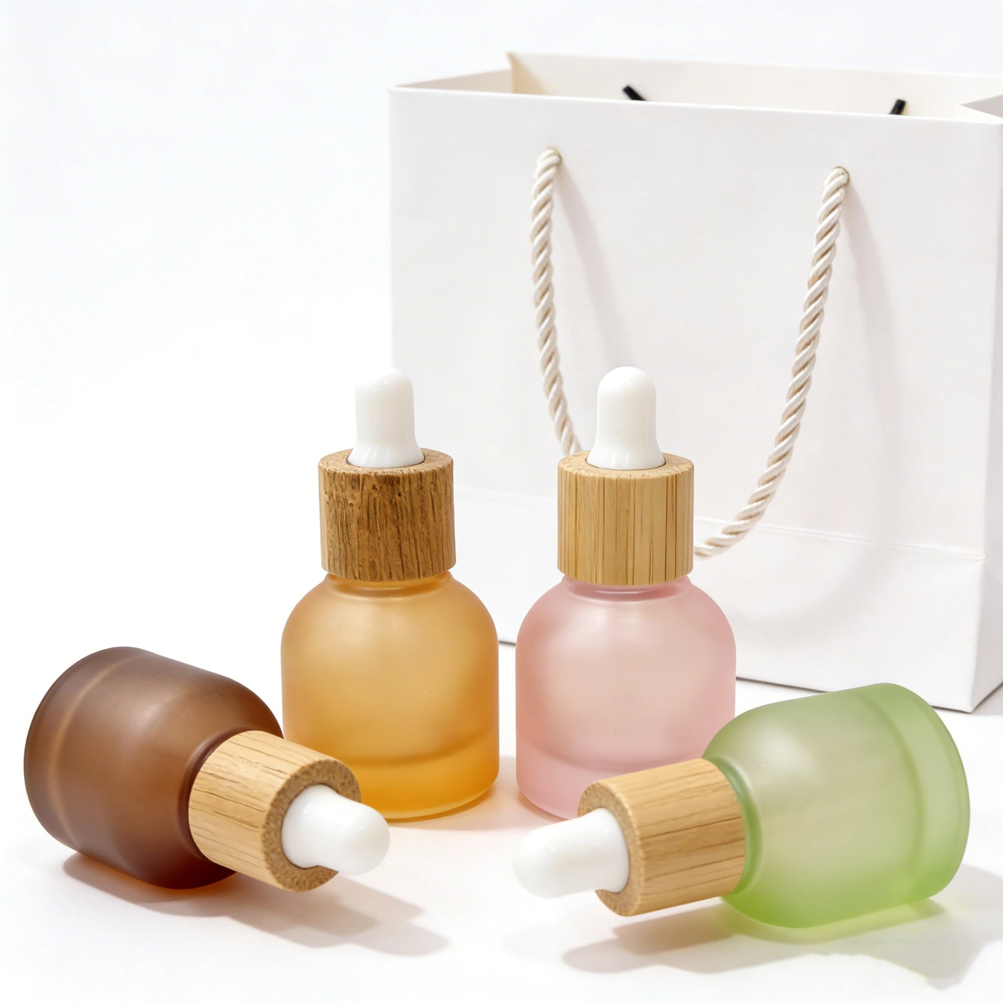 10ml Essential Oil Mini Dropper Bottle Empty Frosted Portable Cosmetic Glass Bottles with Bamboo Cap - 图片 2