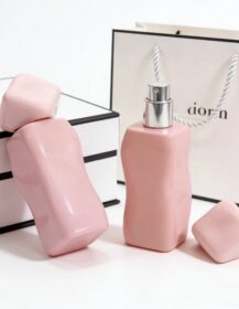 Round Perfume Bottle Fragrance Glass Perfume Bottle 30ml Sprayer Custom Empty New Design Perfume Bottle
